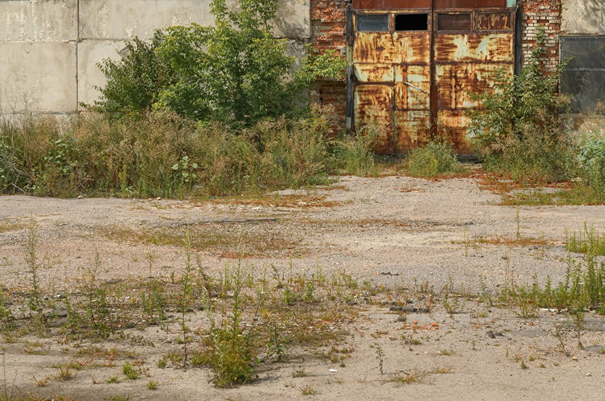 abandoned-parking-hdri-poly-haven