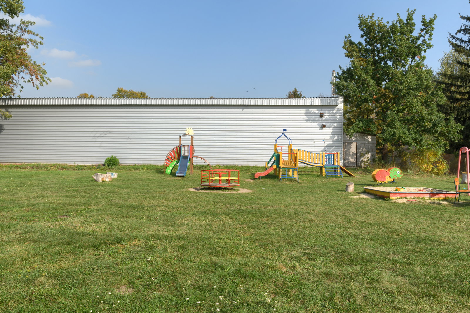 Air Museum Playground backplate