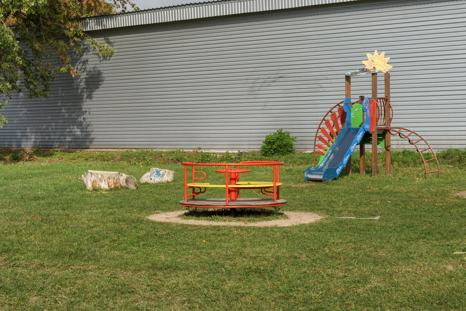 Air Museum Playground backplate