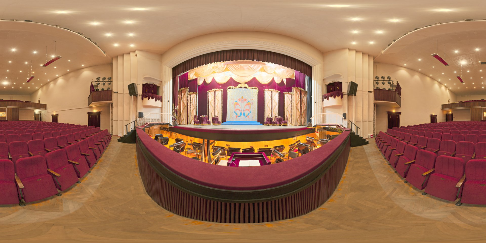 Theater 02