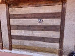 Wood Inlaid Concrete Wall - context_01